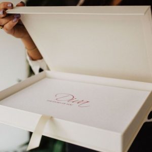 Bijela A4 Poklon kutija - odmah dostupno