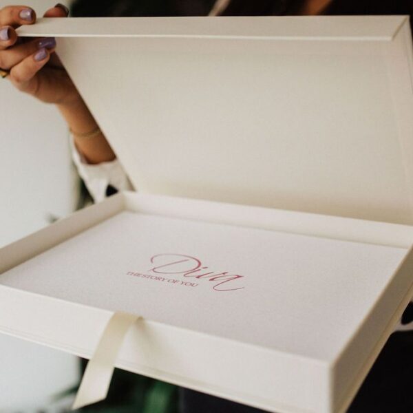 Bijela A4 Poklon kutija - odmah dostupno