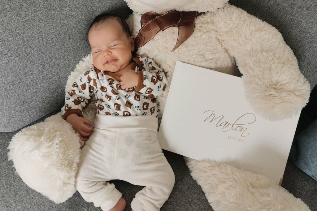 magical book lab foto knjiga knjiga uspomena poklon za krstenje radosnica za bebe personalizirane radosnice 1 1280