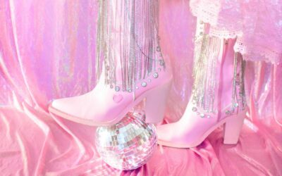Kako urediti djevojačku večer u stilu „Last Disco” ili „Rodeo Cowgirl” – ideje, dekor i outfit 2025
